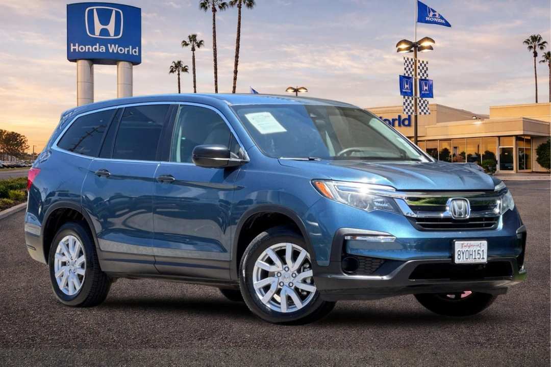 2019 Honda Pilot LX - Image 2