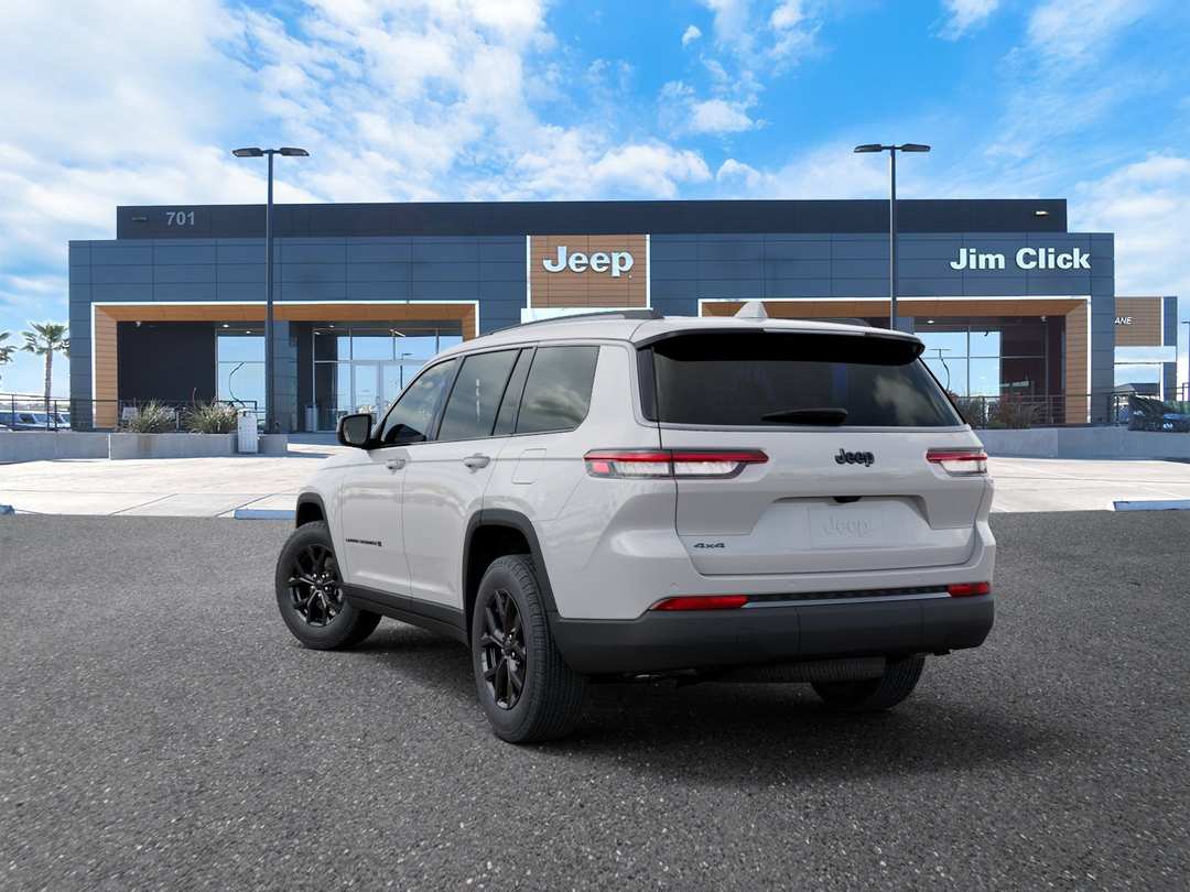2026 Jeep Grand Cherokee L Laredo Altitude - Image 3