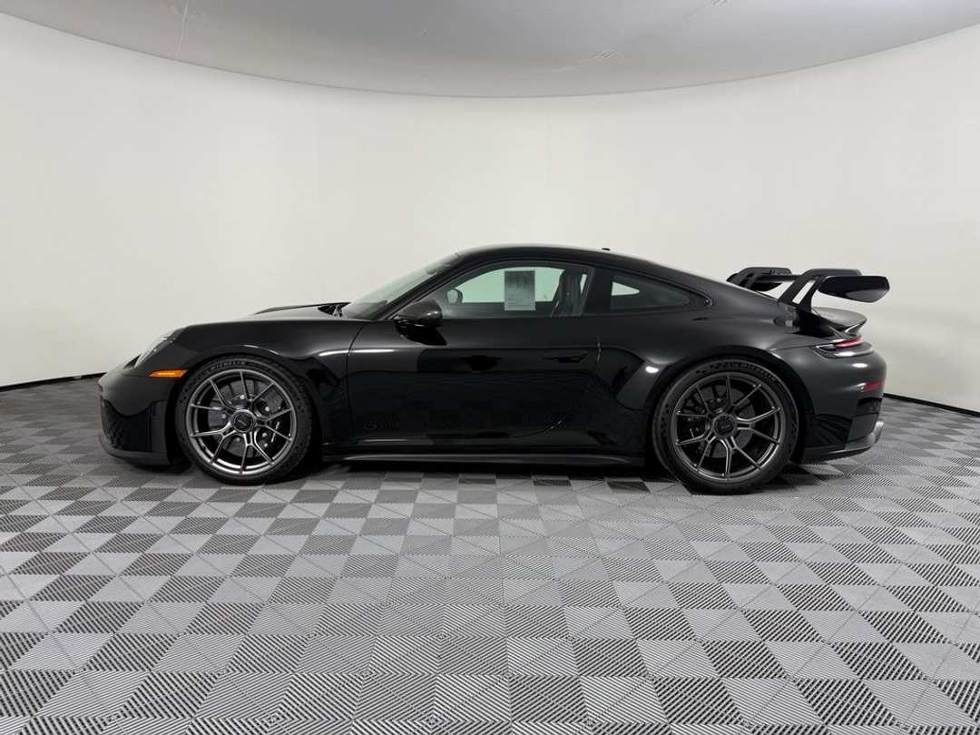 2026 Porsche 911 GT3 - Image 2