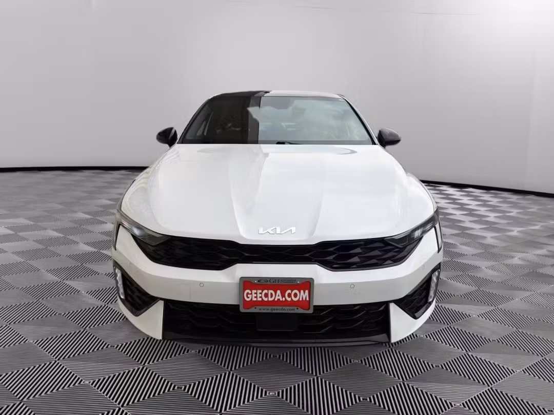 2025 Kia K5 GTLine - Image 3
