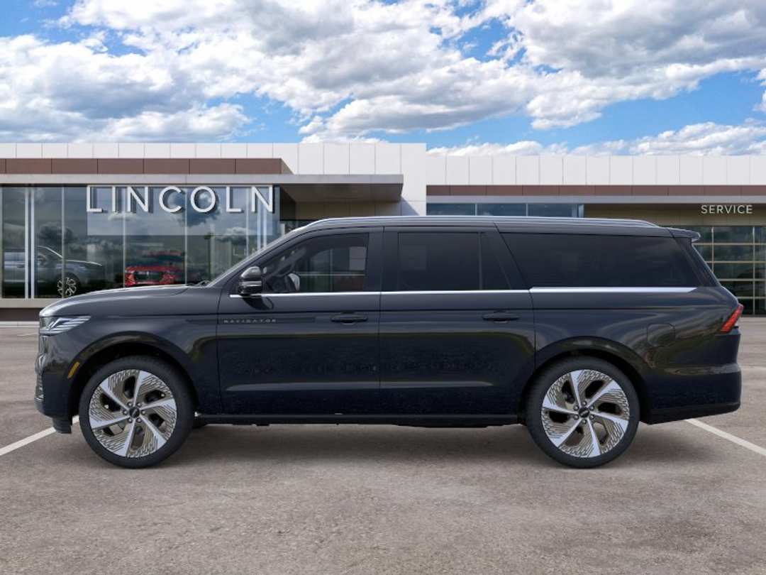 2026 Lincoln Navigator L Black Label - Image 3