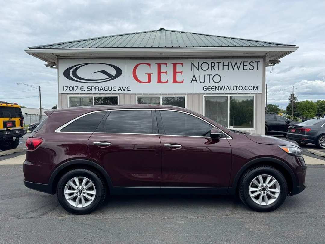 2019 Kia Sorento LX - Image 2