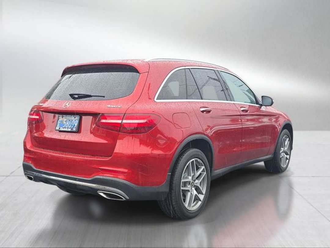 2017 Mercedes-Benz GLC GLC 300 - Image 3