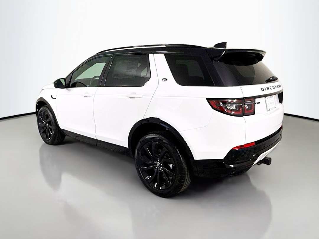 2025 Land Rover Discovery Sport SE - Image 3