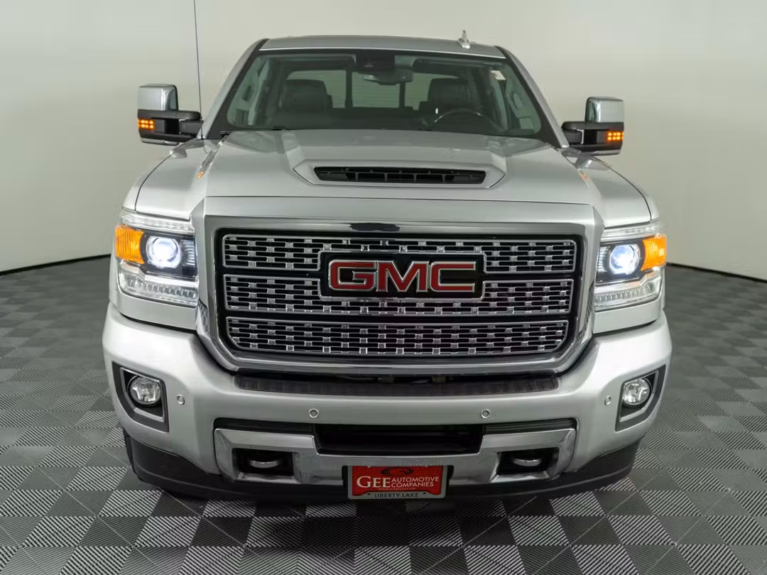 2018 GMC Sierra 2500Hd Denali - Image 2