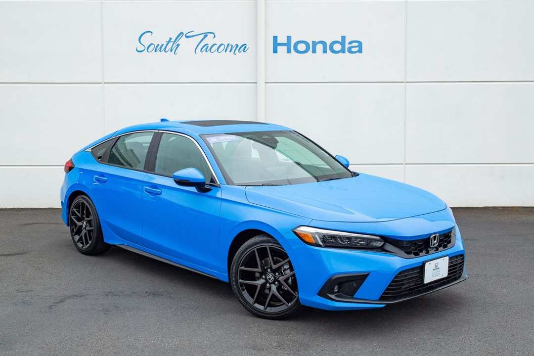 2023 Honda Civic Sport Touring - Image 2