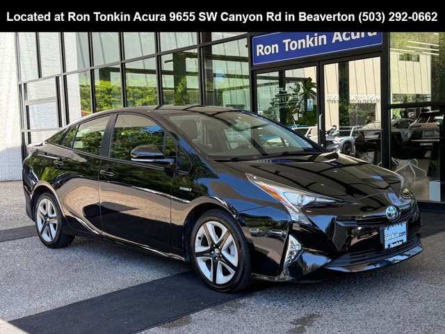 2017 Toyota Prius Three Touring