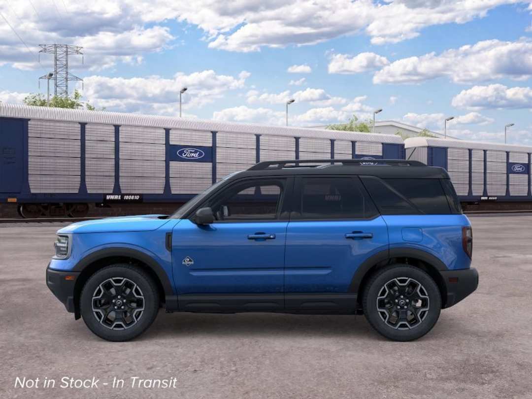 2026 Ford Bronco Sport Outer Banks - Image 3