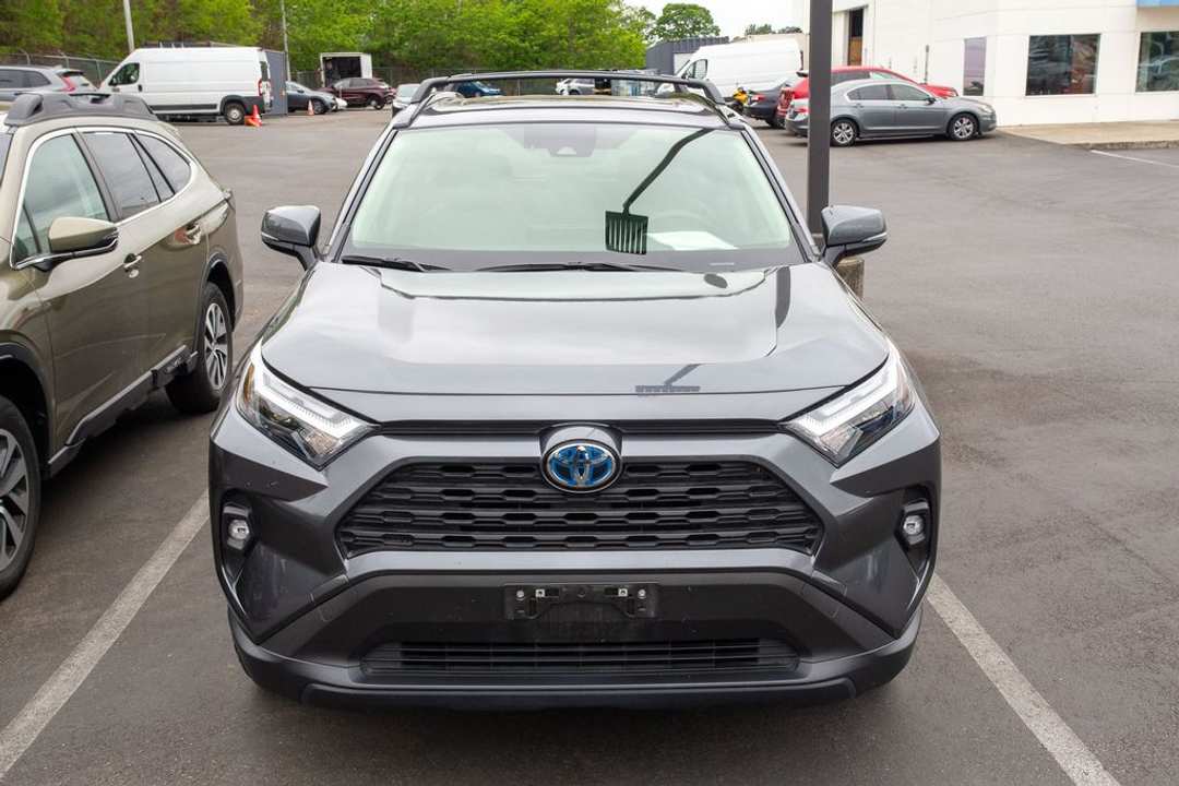 2022 Toyota Rav4 Hybrid XLE Premium - Image 2