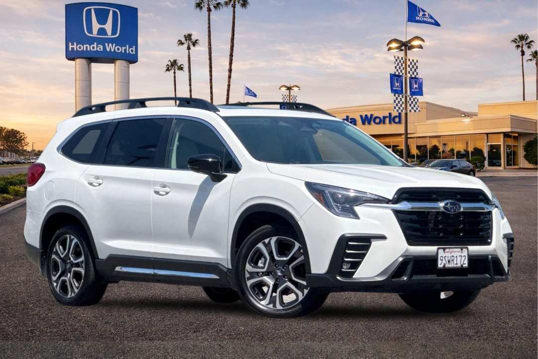 2024 Subaru Ascent Limited - Image 2