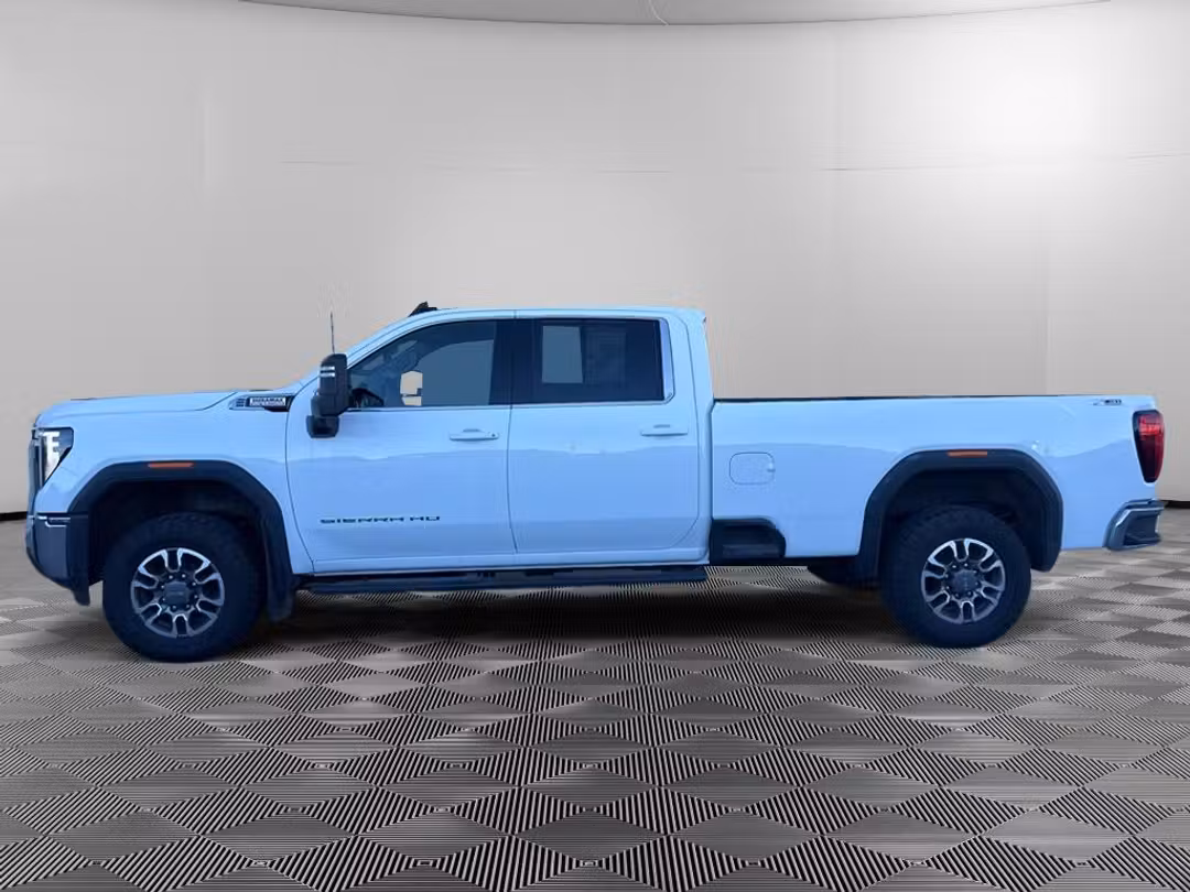 2024 GMC Sierra SLE - Image 2