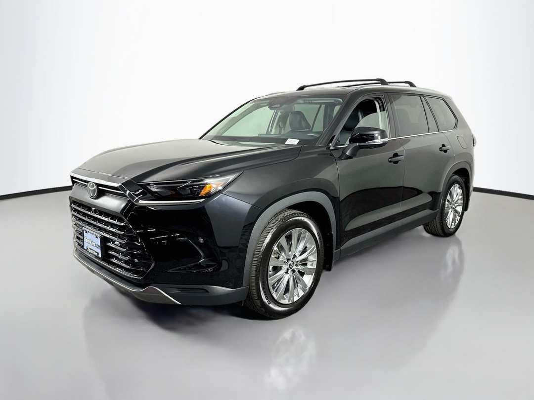 2025 Toyota Grand Highlander Platinum - Image 3