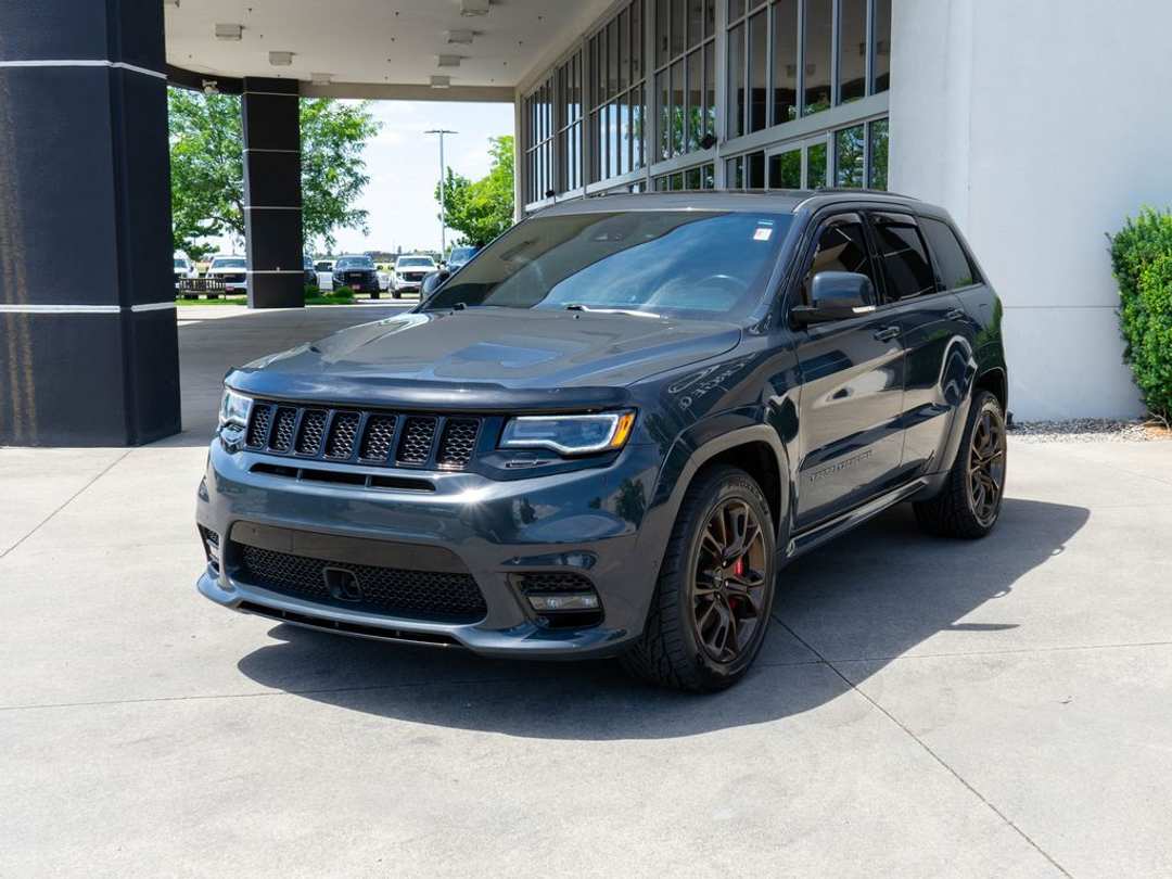 2017 Jeep Grand Cherokee SRT - Image 3