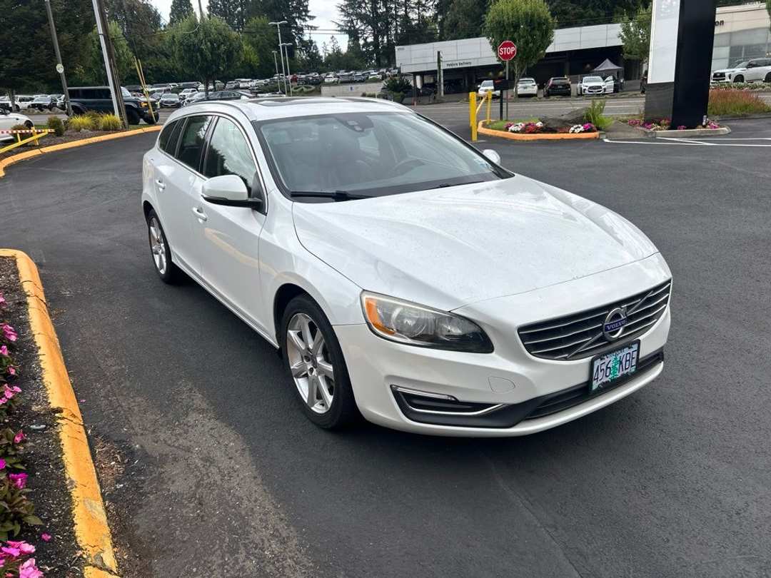 2016 Volvo V60 T5 - Image 2