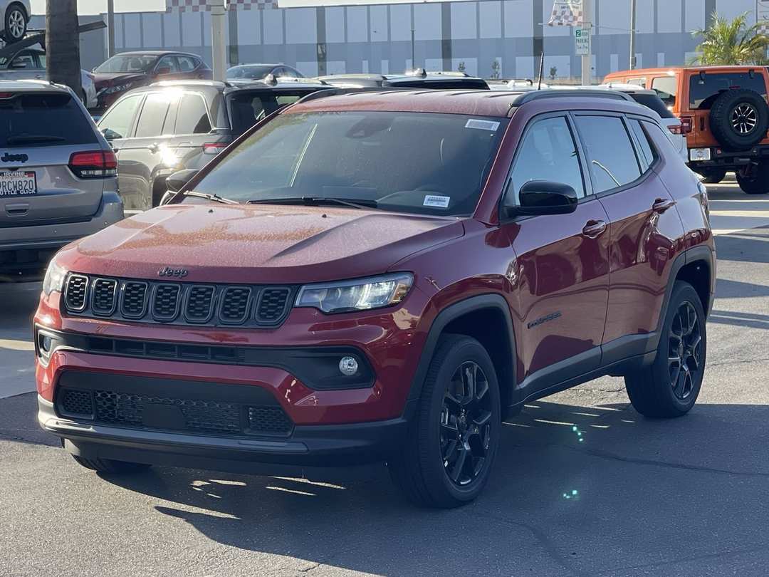 2026 Jeep Compass Latitude Altitude - Image 3