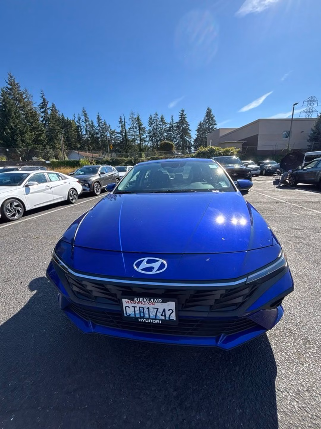 2025 Hyundai Elantra SE - Image 2