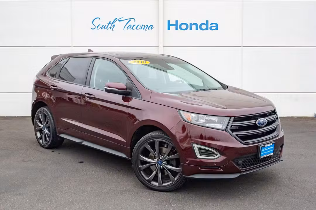 2018 Ford Edge Sport - Image 2