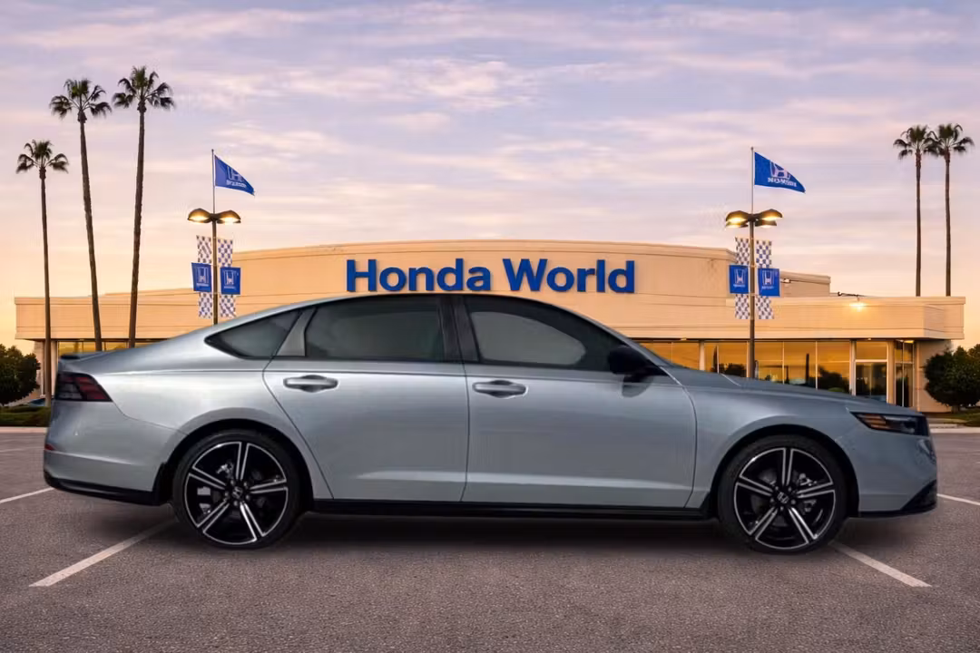 2026 Honda Accord Hybrid Sport - Image 3
