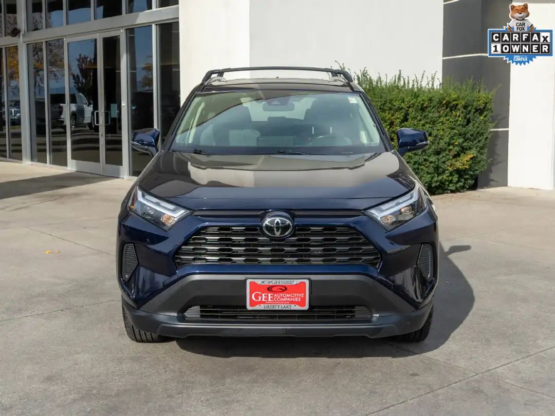 2023 Toyota Rav4 XLE - Image 2