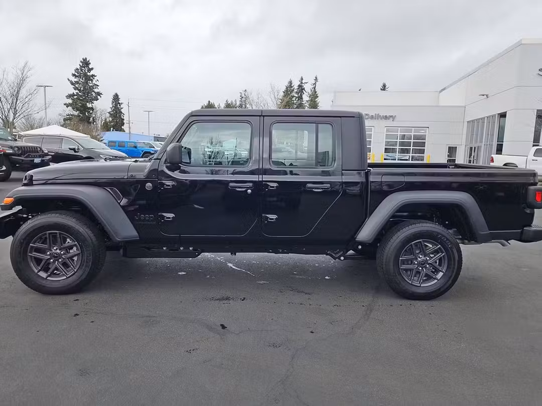 2026 Jeep Gladiator Sport - Image 3