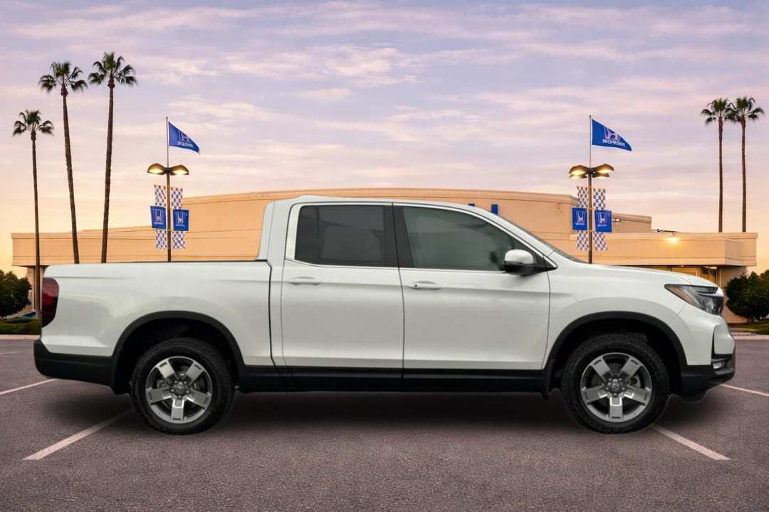 2026 Honda Ridgeline RTL - Image 3