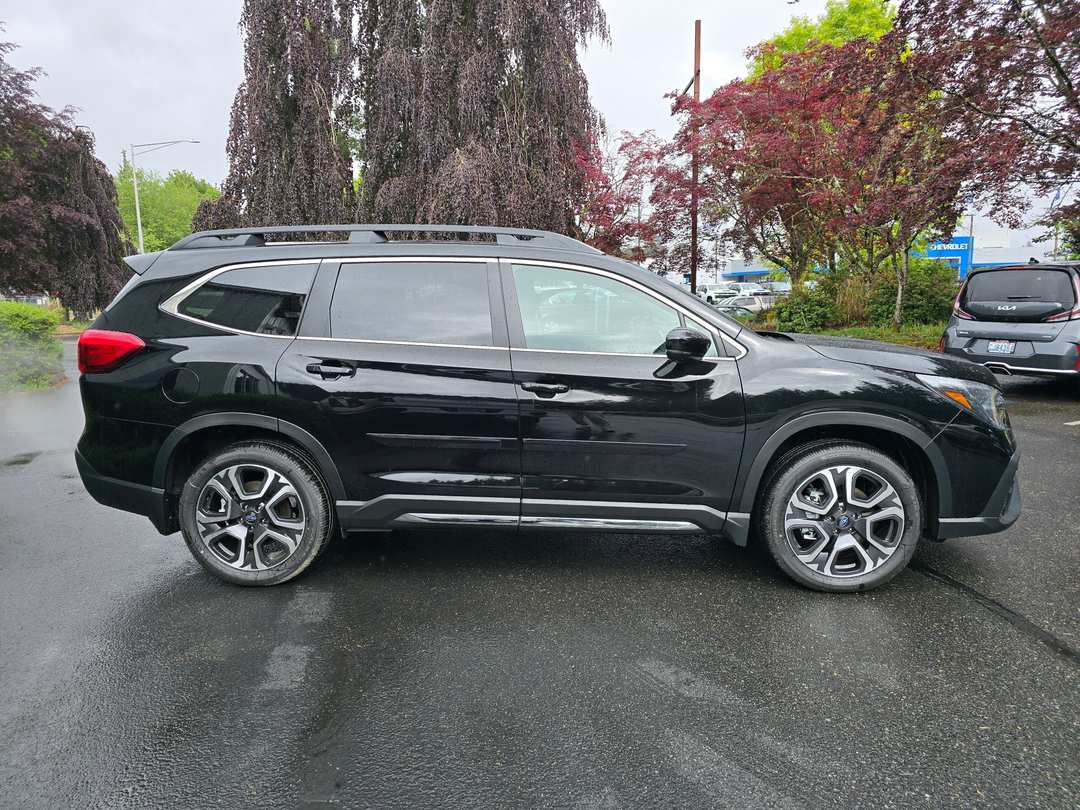 2026 Subaru Ascent Limited - Image 3
