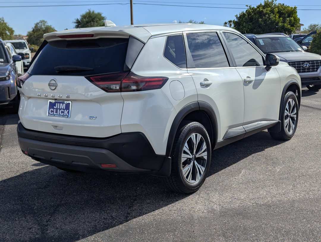 2023 Nissan Rogue SV - Image 2
