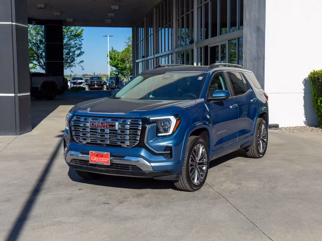 2026 GMC Terrain Denali - Image 3