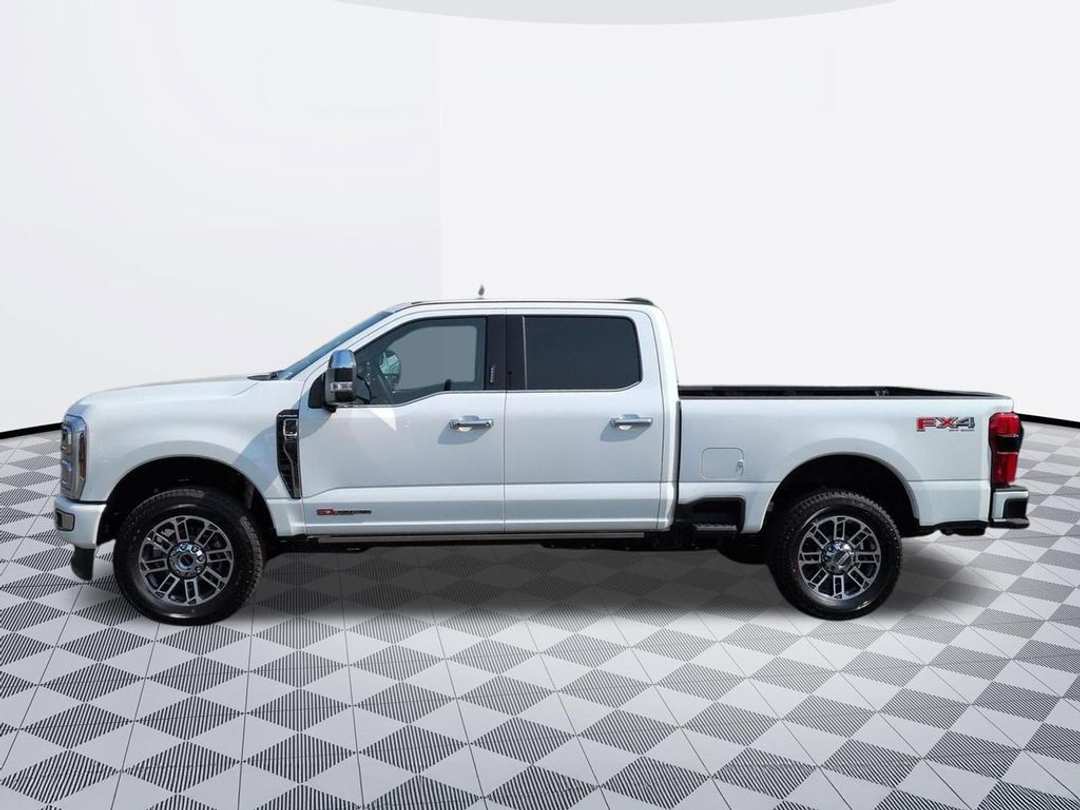 2026 Ford F-350Sd Platinum - Image 2