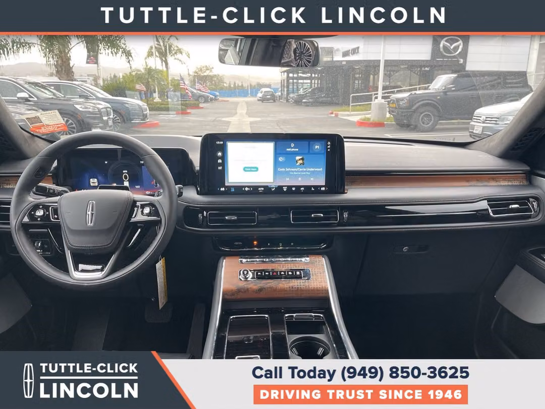 2027 Lincoln Aviator Black Label - Image 2