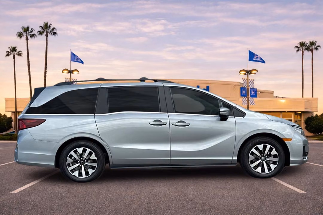 2026 Honda Odyssey EXL - Image 3