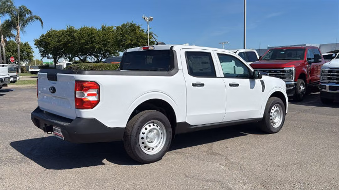 2026 Ford Maverick XL - Image 3