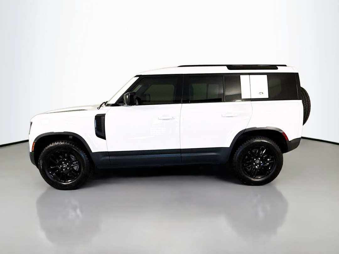 2024 Land Rover Defender 110 S - Image 2