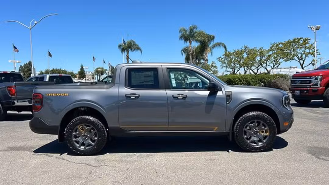 2026 Ford Maverick Tremor - Image 2