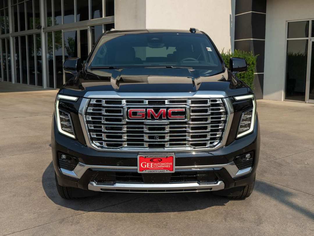 2026 GMC Yukon Denali - Image 2