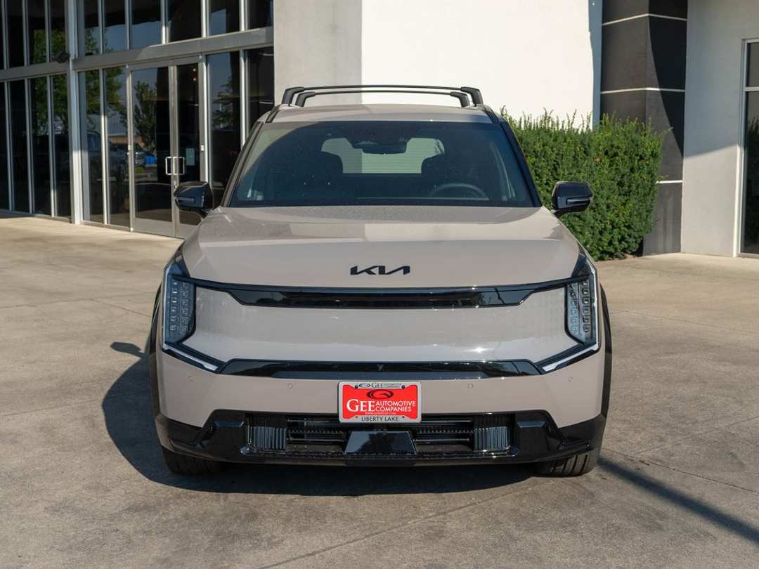 2026 Kia Ev9 Land - Image 2