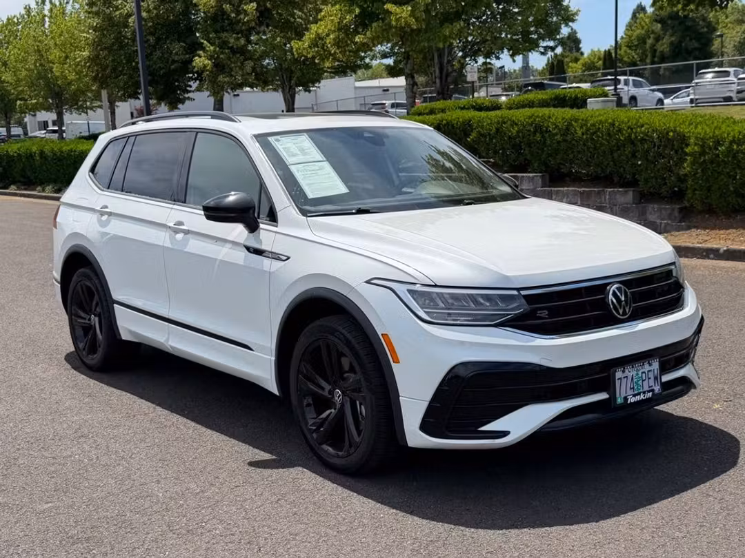 2023 Volkswagen Tiguan 2.0T SE RLine Black - Image 2