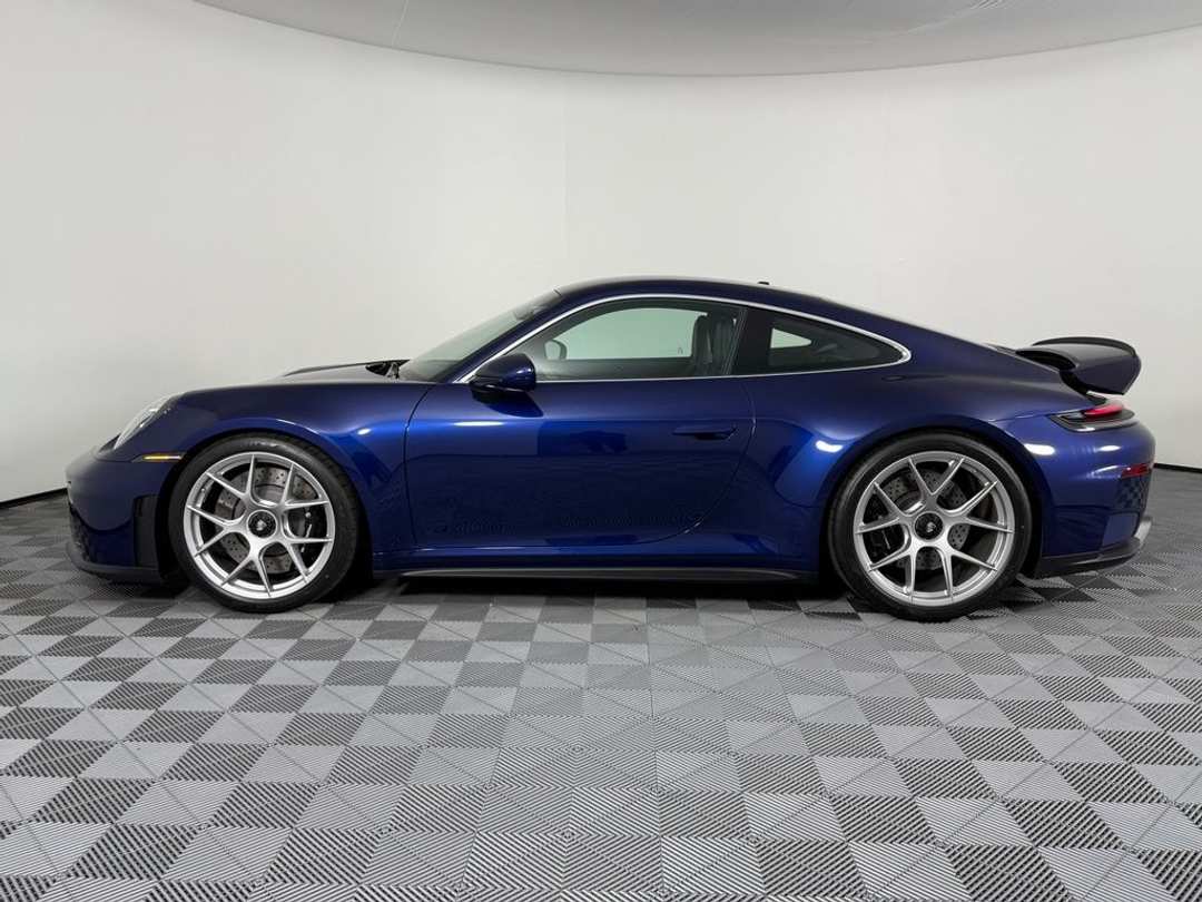 2026 Porsche 911 GT3 - Image 2