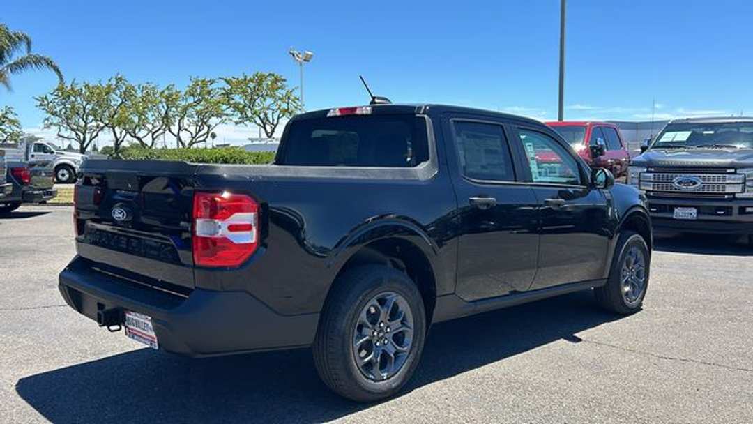 2026 Ford Maverick XLT - Image 3