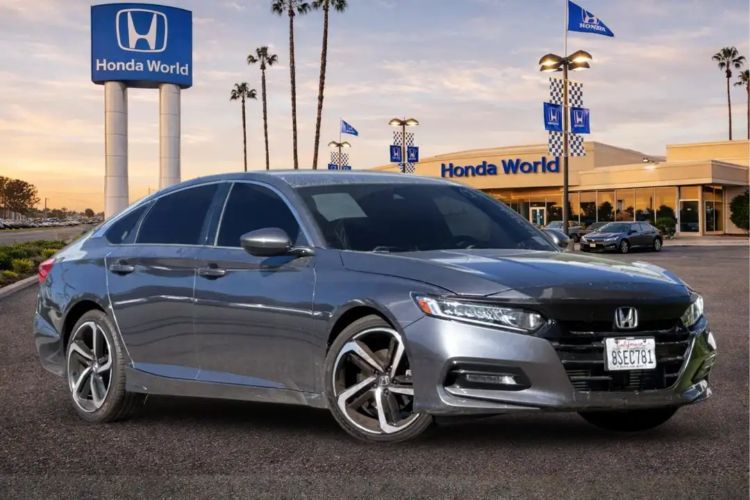 2019 Honda Accord Sport - Image 2