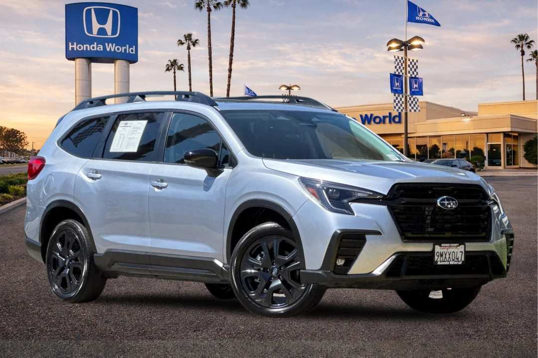 2024 Subaru Ascent Onyx Edition - Image 2