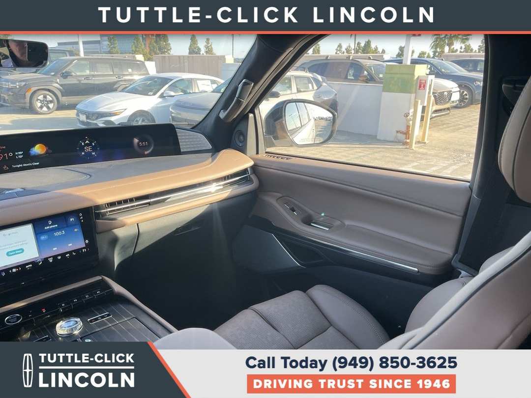 2027 Lincoln Navigator L Black Label - Image 3