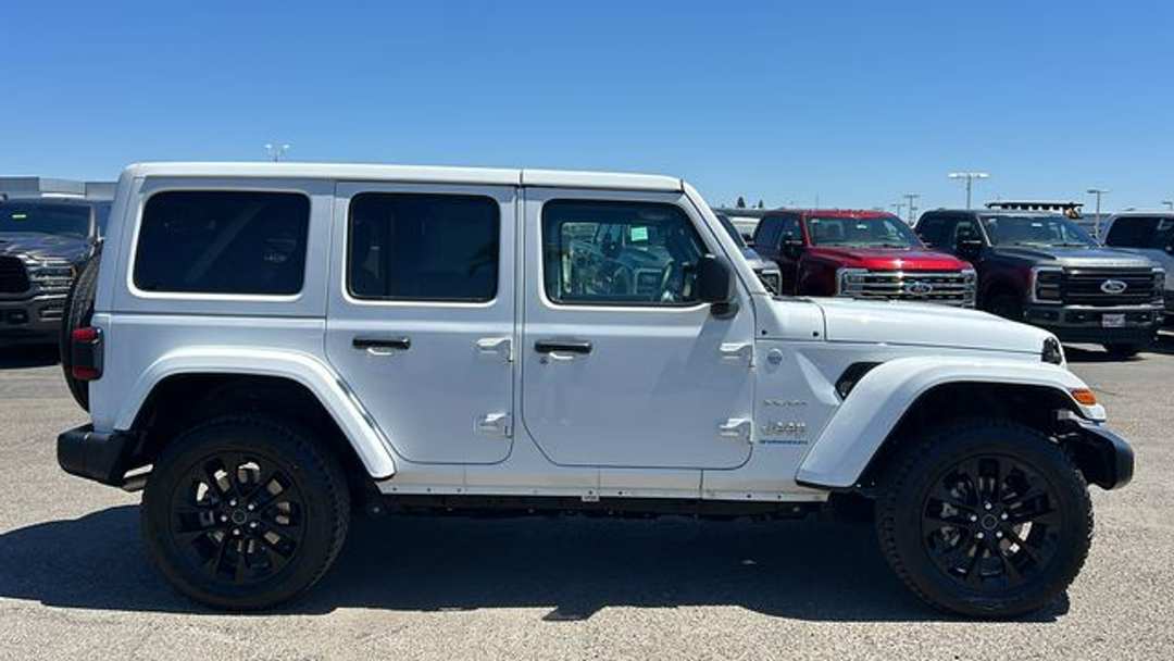 2024 Jeep Wrangler Sahara 4xe - Image 2