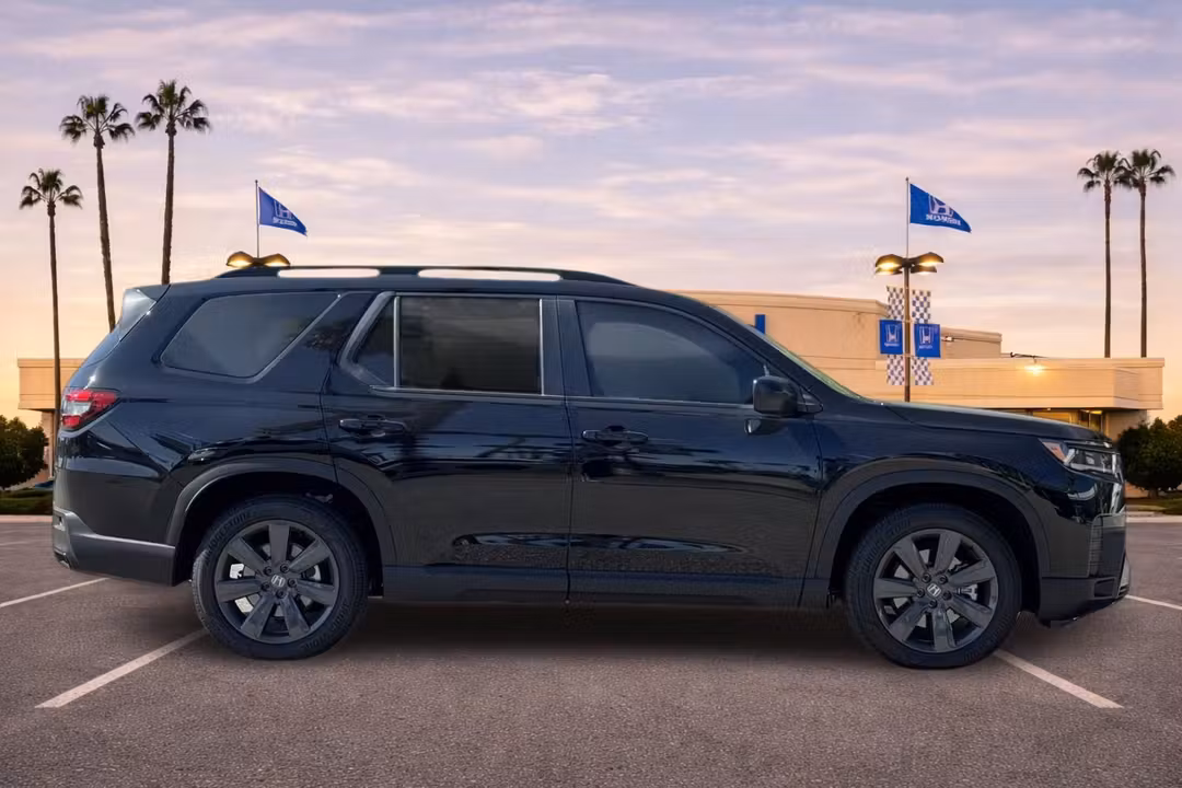 2026 Honda Pilot Sport - Image 3