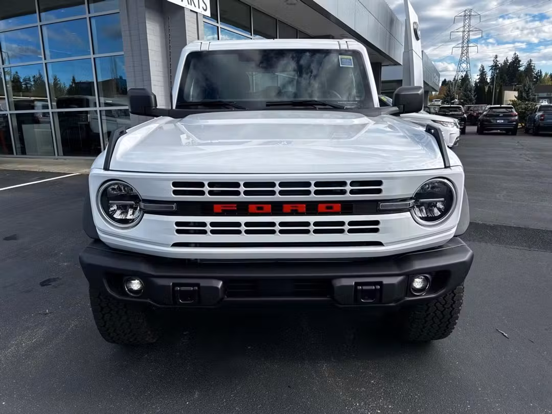 2026 Ford Bronco Heritage Edition - Image 3