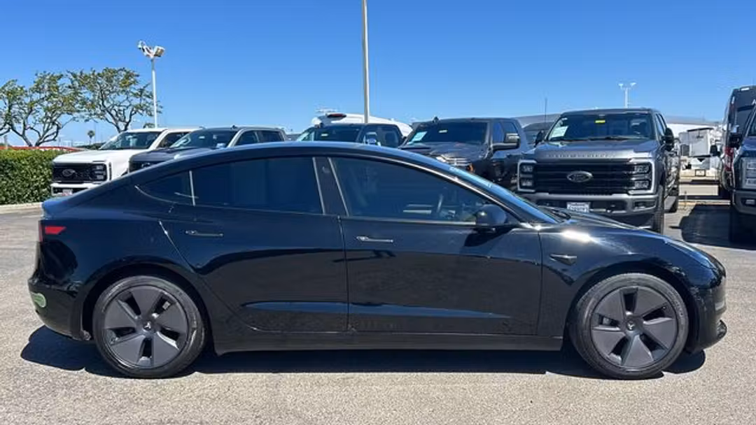 2023 Tesla Model 3 Base - Image 2