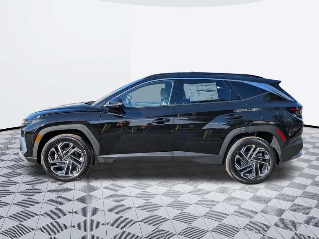 2026 Hyundai Tucson Hybrid Limited - Image 2