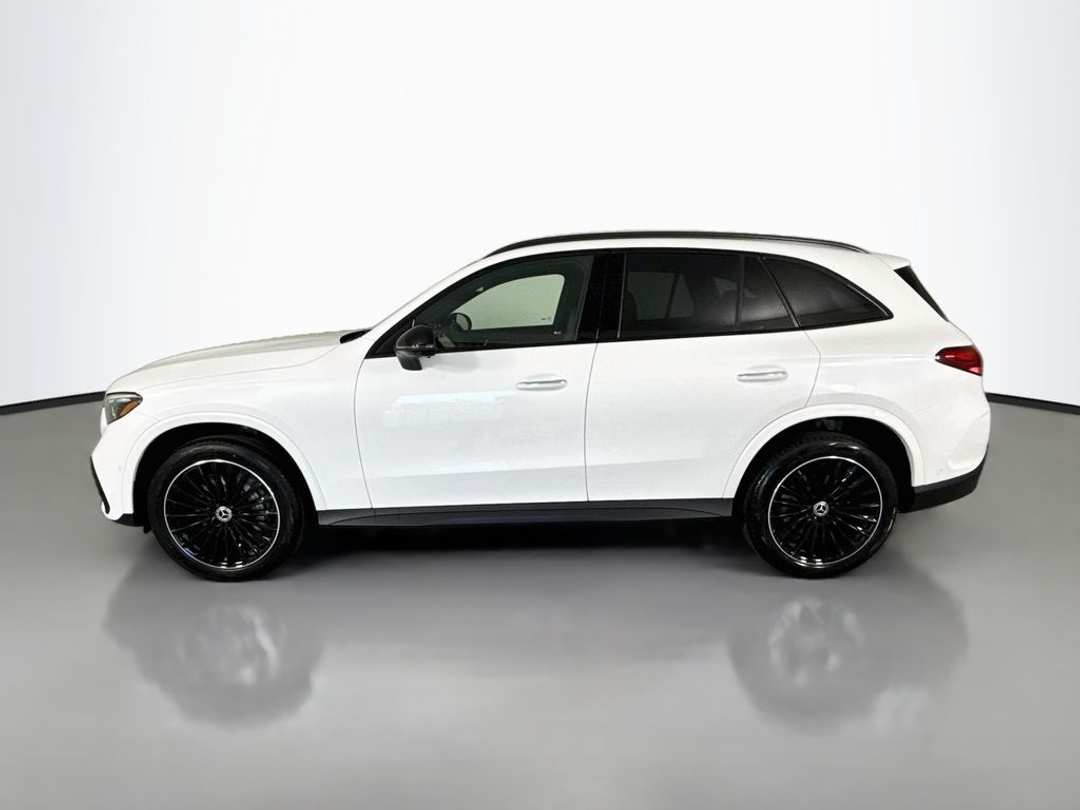 2026 Mercedes-Benz GLC 300 - Image 2