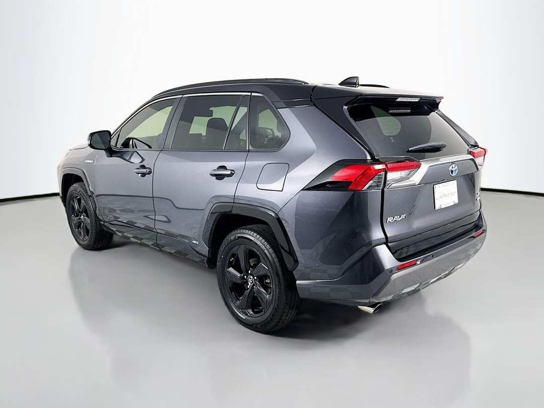 2019 Toyota Rav4 Hybrid XSE - Image 3