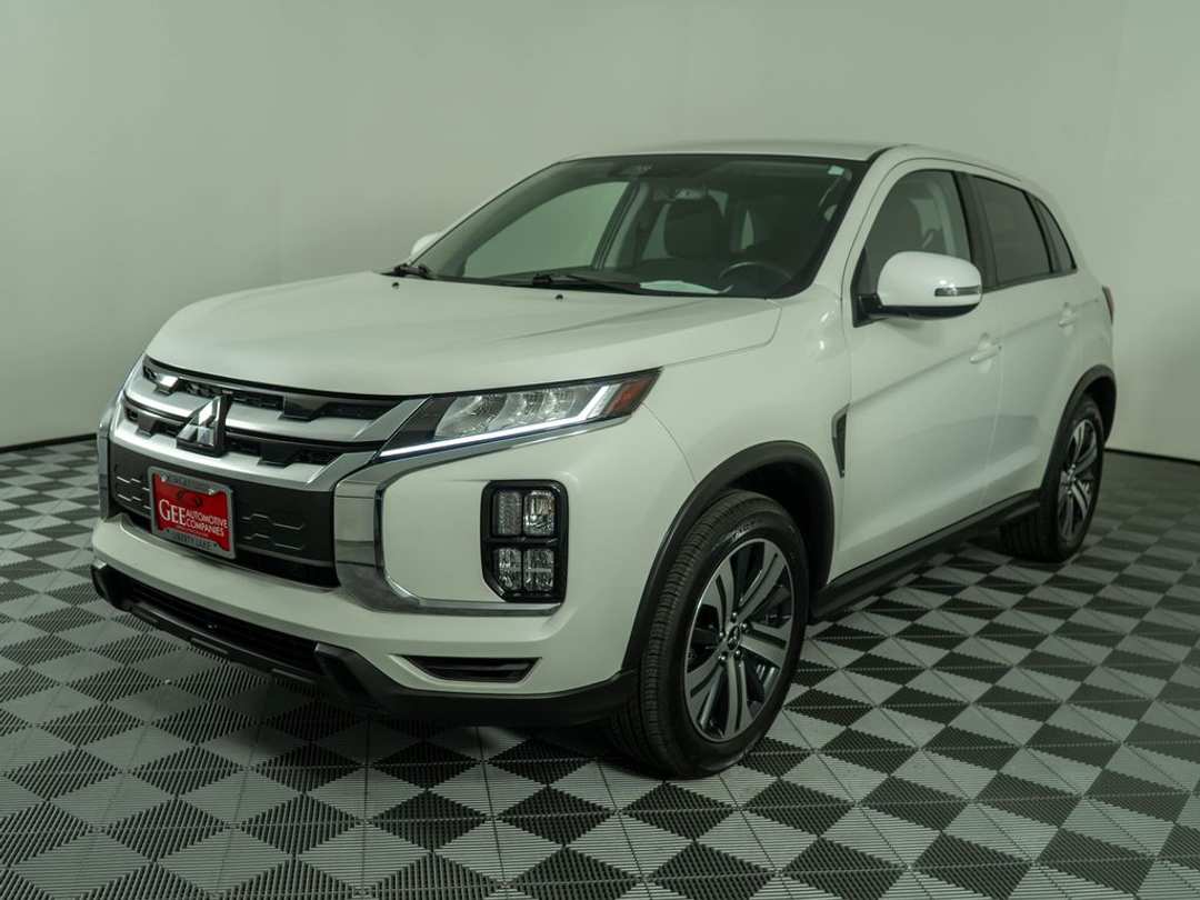 2021 Mitsubishi Outlander Sport 2.0 SE - Image 3
